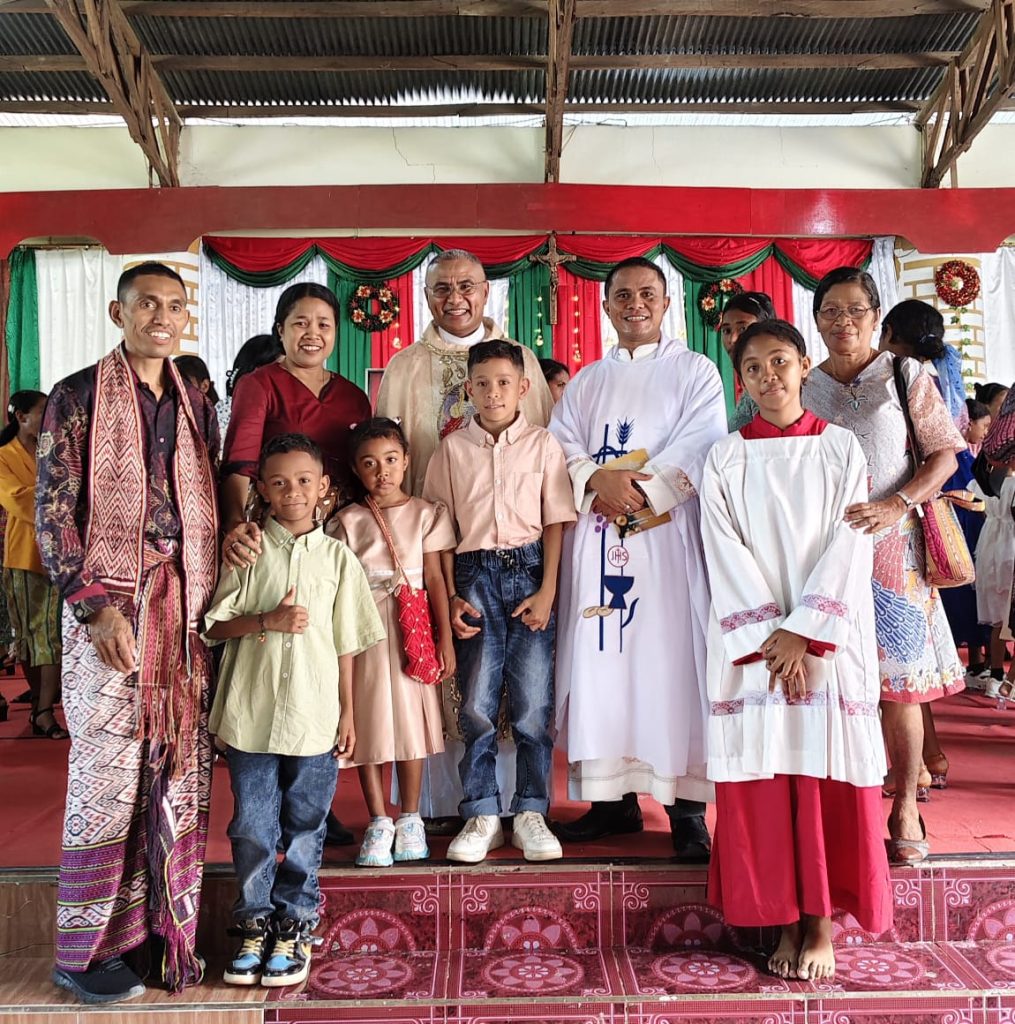 Salam Damai Natal dari Pusaran Paroki Santa Filomena, Mena (Foto: RD. Yudel Neno)