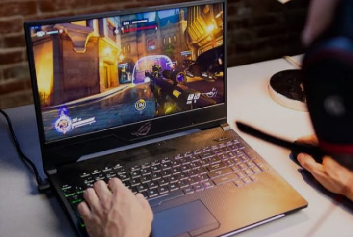 Laptop atau personal computer (PC) sebagai salah satu sarana untuk mengakses media online (Foto: Internet/Hatipena)