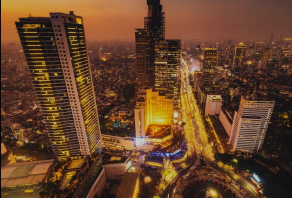 Kota Jakarta di senja hari (Foto: Istock/Hatipena)