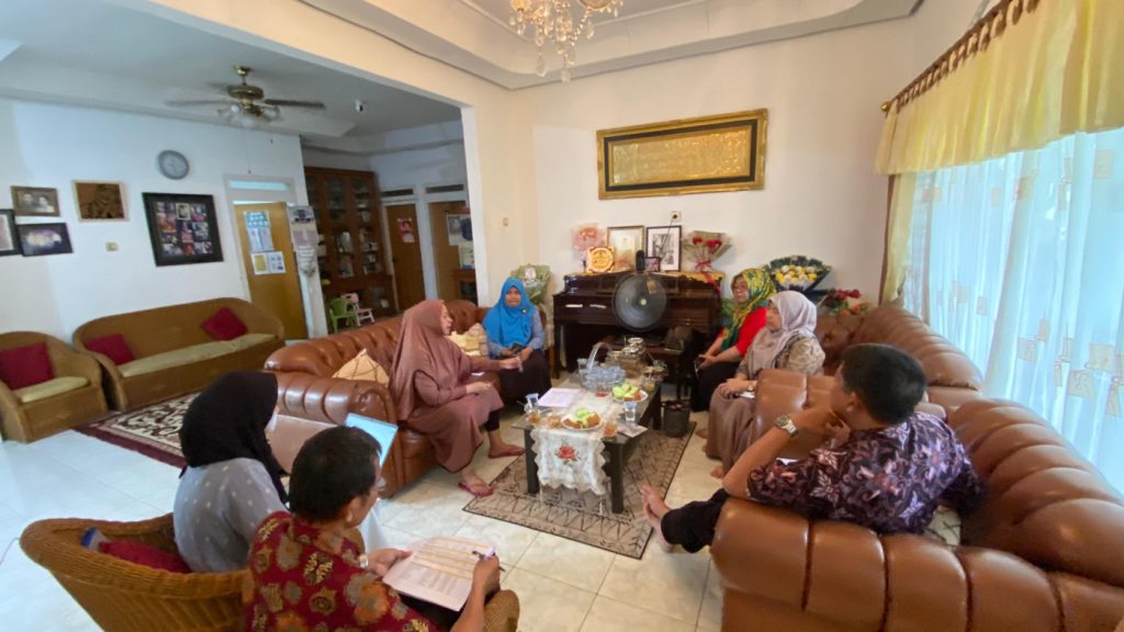 Suasana rapat panitia IMLF dan dinas Arpusda Bukittinggi (Foto: Ist/hatipena.com) 
